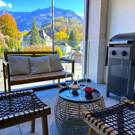Holiday home Swisshut Modern 5min West Station - Apart. Rugen 1 Interlaken