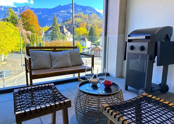 Holiday home Swisshut Modern 5min West Station - Apart. Rugen 1 Interlaken