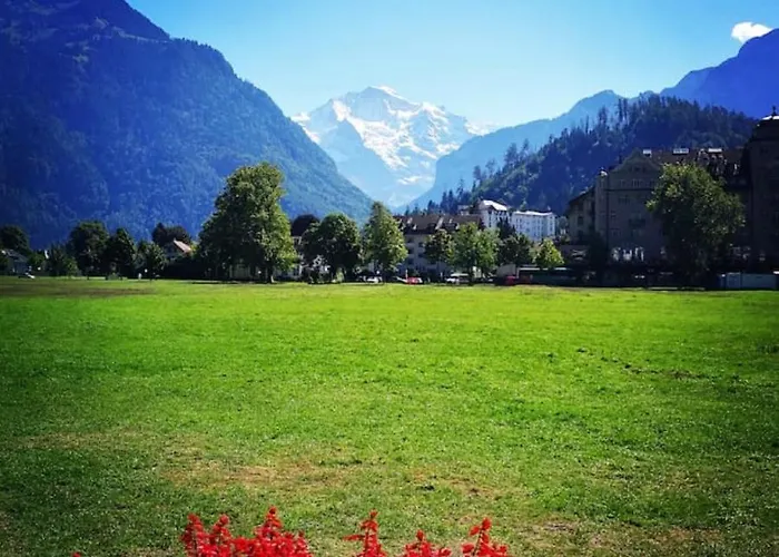 Swisshut Modern 5min West Station - Apart. Rugen 1 Holiday home